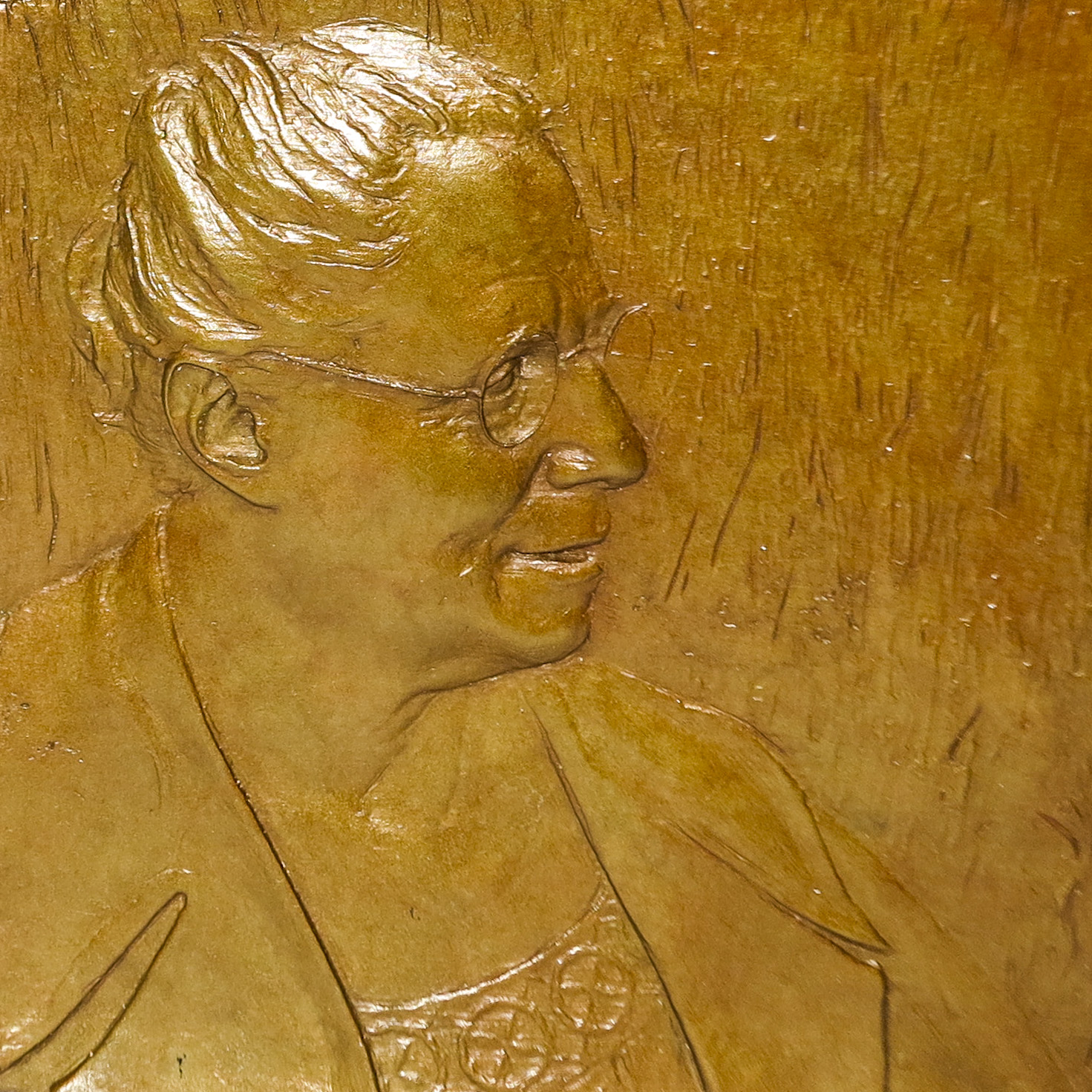 Emmy Noether Plaquette front, sculpted by Stephanie Magdziak