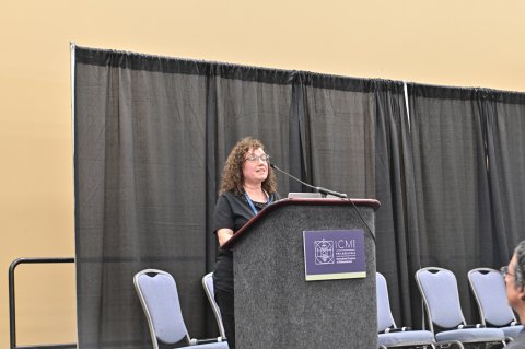Claudia Lederman Presenting